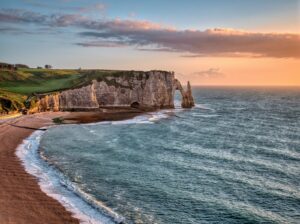 visiter Etretat falaises