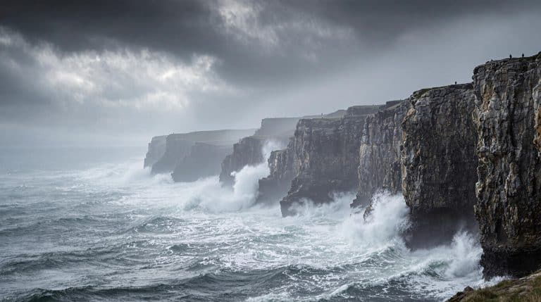 Le gouffre de Plougrescant : entre nature et architecture