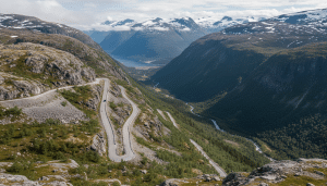 découvrez aurlandsfjellet, une route spectaculaire offrant des paysages à couper le souffle entre aurlandsvangen et lærdalsøyri, idéale pour les amateurs de nature et de sensations fortes.