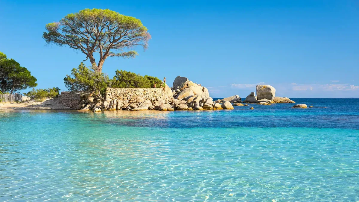 09-guide-to-corsica-france