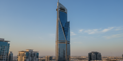 découvrez les caractéristiques, la hauteur impressionnante et les faits marquants de la tour almas, un symbole architectural majeur à dubaï.