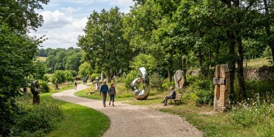découvrez le parc des sculptures christian gad et daniel chhé, un espace unique où l'art rencontre la nature pour une balade artistique enrichissante et inspirante.