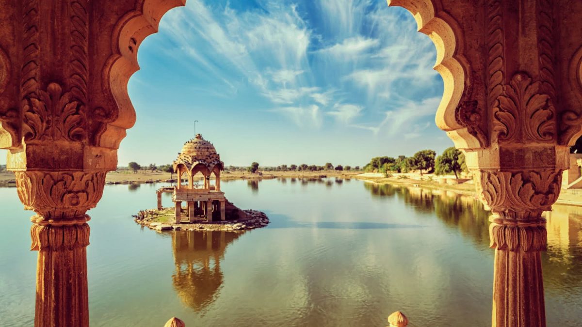 indian-landmark-gadi-sagar-rajasthan