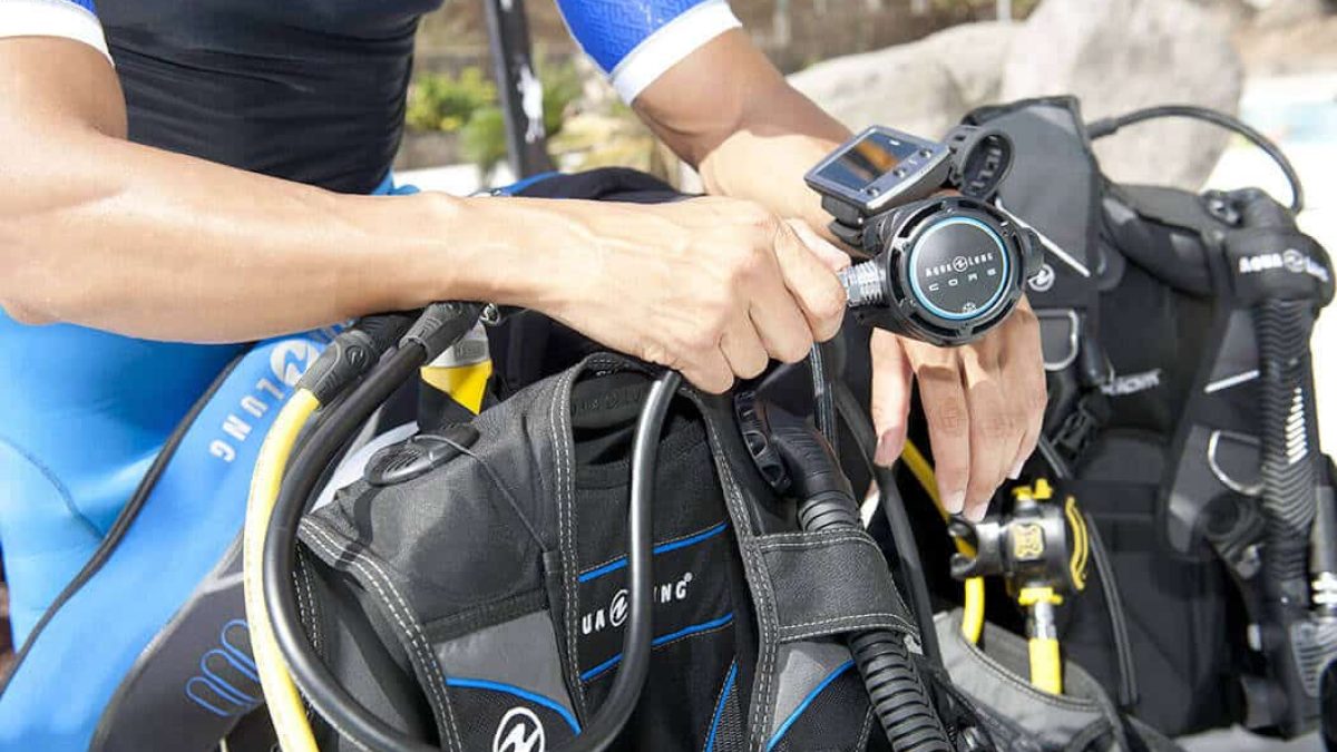 Comment devenir instructeur de plongée PADI ?